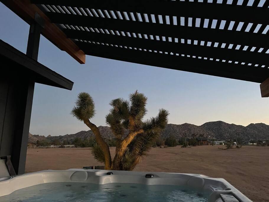 Villa Chasing The Moon: Expansive Tub Views Near Pappy'S à Pioneertown Extérieur photo